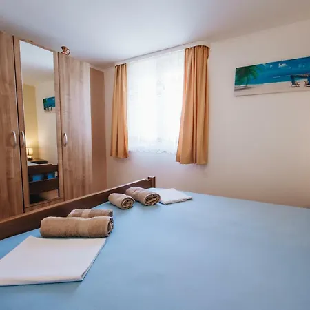 Old Town Krizeva Apartman *